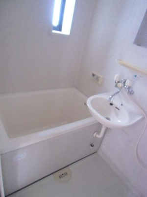 【浴室】 | ロアジール中村２ | 写真は別のお部屋です。