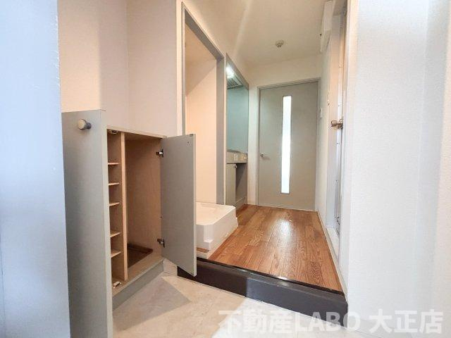 シティアリーナ阿波座西の玄関