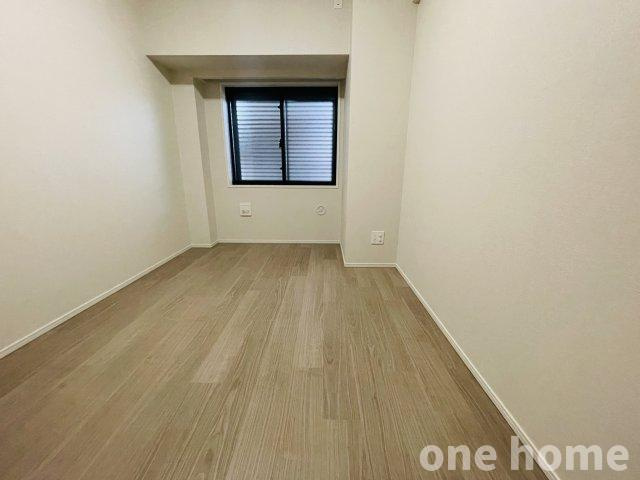 シエリア梅田豊崎の洋室|◆約6.0帖洋室（サービスルーム）です！
◆サービスルームは建築基準法で定める居室の基準を満たしていませんが、実質、居室としてご使用いただけます！