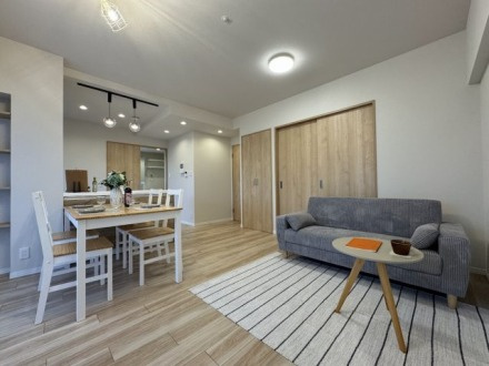 フローレンス呉中通りの駐車場