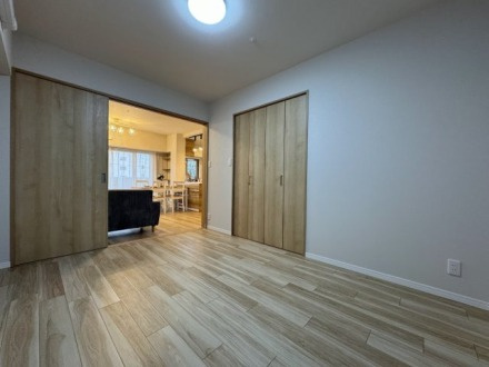 フローレンス呉中通りの駐輪場