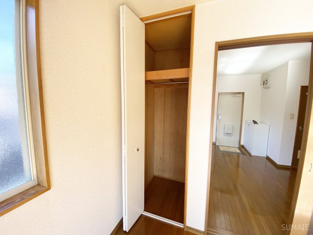 サンシャイン角田Ⅱの収納|ハンガーパイプ付きです！