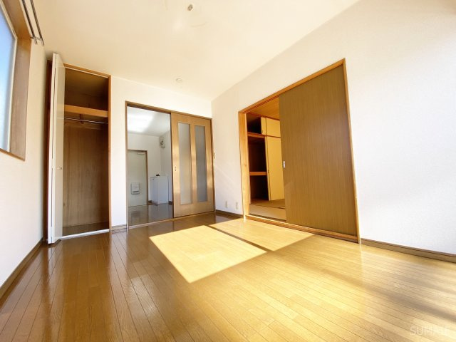 サンシャイン角田Ⅱの寝室|フローリングきれいです！