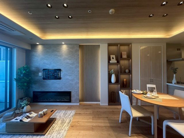 中目黒駅　クロスエアタワー36階　2LDKの居間・リビング