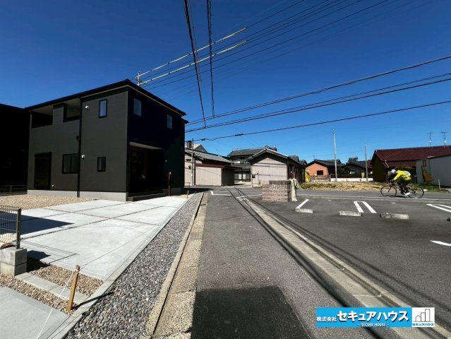 【新築戸建×平屋】刈谷市小垣江町須賀　全2棟の前面道路含む現地写真|事前予約にて現地ご見学いただけます！お気軽にお問い合わせください♪
■株式会社　セキュアハウス■
住宅ローンに強く、知識、経験豊富なスタッフ在籍
お客様に寄り添い、ご成約後もサポート致します。