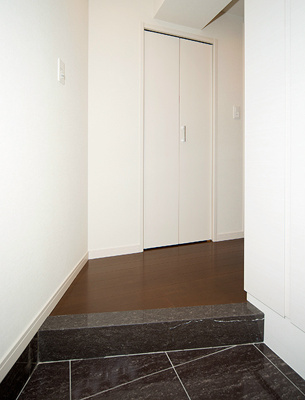 【玄関】 | ヴォーガコルテ田端