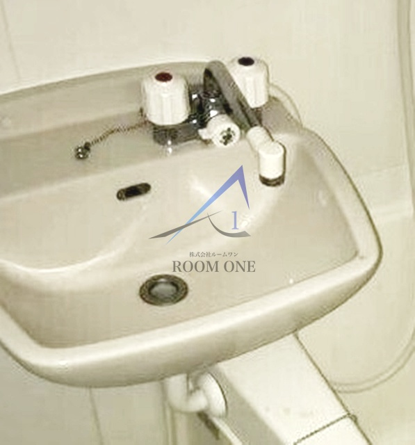 ＡＲＴＥＳＳＩＭＯＡＱＵＡＬＩＮＫＶＩＳＴＡの洗面所|洗面台です。