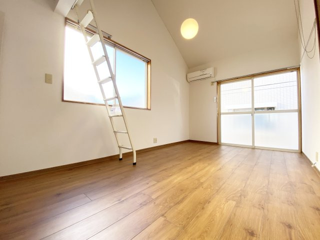 サンシャイン角田Ⅱの居間・リビング|南向きのお部屋です！