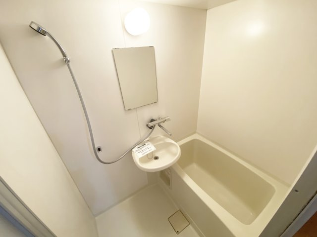 サンシャイン角田Ⅱの浴室|シンプルなバスルーム！