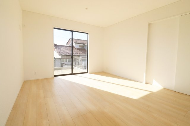 郡山市日和田町字日向　　　2号棟　　　日和田小学校、日和田中学区の居間・リビング|※同社施工例
