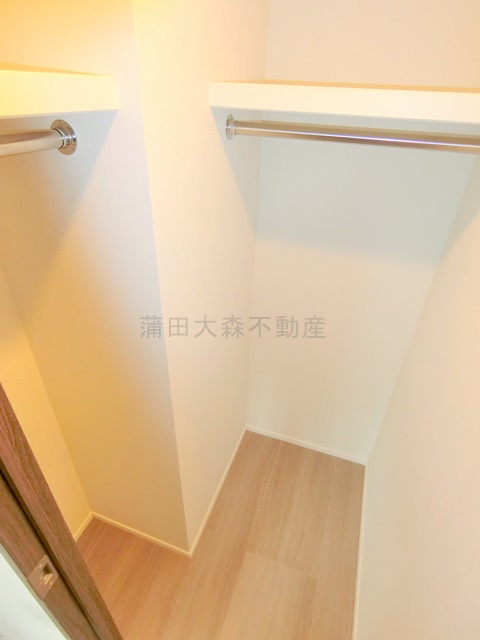 プレディアコート大森山王プレディアコートオオモリサンノウの収納|洋室3.3帖の収納　ウォークインクローゼット