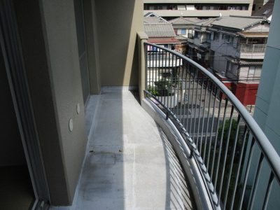 【バルコニー】 | パレスサトウ | 広いバルコニーです