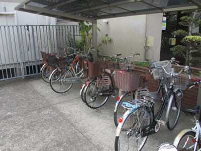 【その他】 | パレスサトウ | 敷地内自転車置き場です