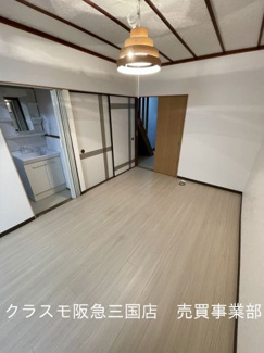 【居間・リビング】 | 松原市北新町6丁目戸建駐車スペース付き