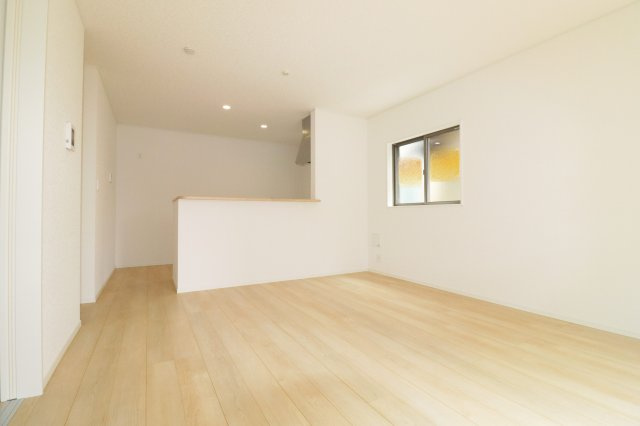 郡山市日和田町字日向　　　3号棟　　　日和田小学校、日和田中学区の居間・リビング|※同社施工例
