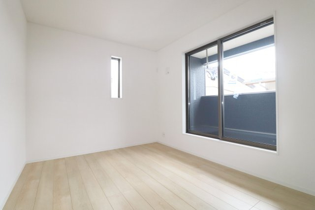 郡山市日和田町字日向　　　3号棟　　　日和田小学校、日和田中学区の洋室|※同社施工例
