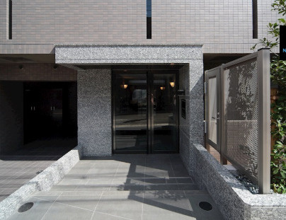 ルーブル中野新井のエントランス