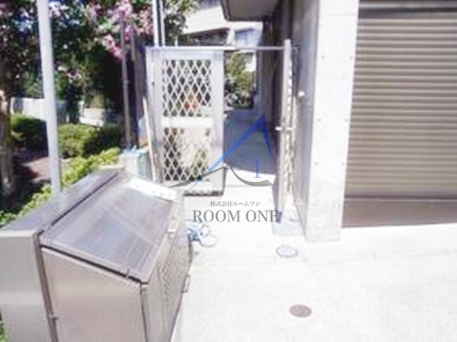 Supreme Hillsのその他共用部分|敷地内ゴミ置き場です。