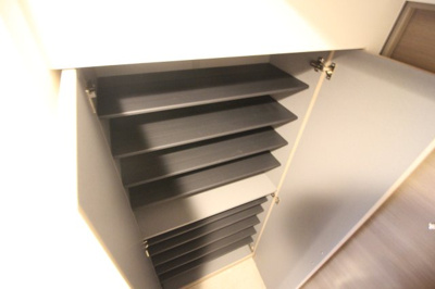 【収納】 | Louis Residence 天王寺町北 | シューズBOX