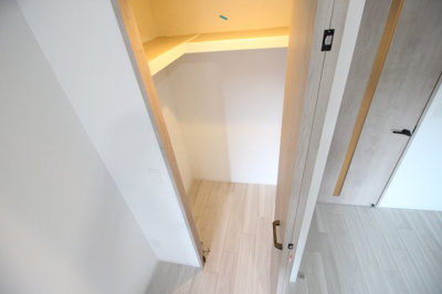 【収納】 | Louis Residence 天王寺町北 | ウォークインクローゼット