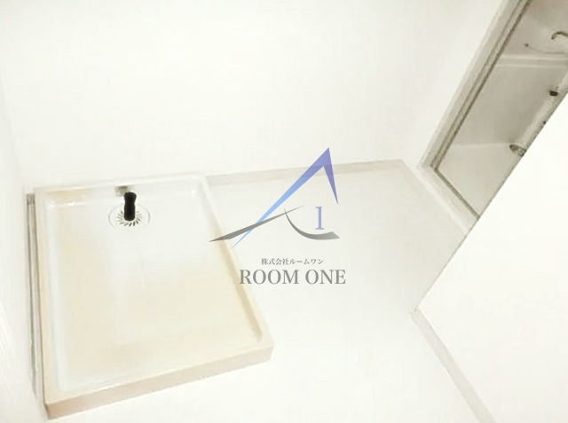 第六小崎ビルの設備|洗濯機置き場です。