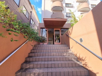 【エントランス】 | エステート桜塚