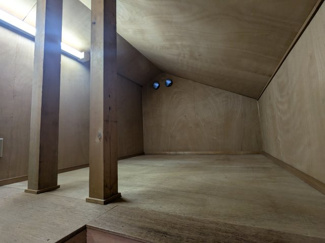 【内装】 | 名塩南台1丁目リフォーム戸建 | 小屋裏収納、通気口有り
