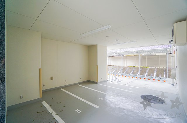 アビタシオン内山のロビー