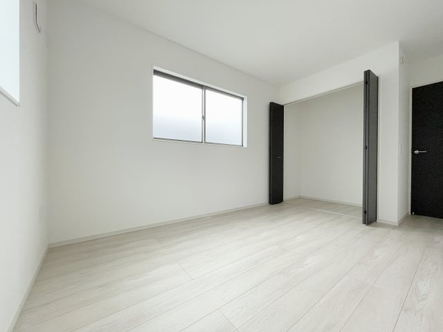 新築戸建・新築建売　福島市飯坂町平野西海枝屋敷　平野小・平野中の浴室|ベンチ式バスタブは半身浴も楽しめます！浴室暖房乾燥機付きで雨天時の衣類乾燥も可能に♪