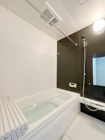 新築戸建・新築建売　福島市飯坂町平野西海枝屋敷　平野小・平野中の前面道路含む現地写真|前面道路は5ｍの公道になります！駐車が苦手な方にも安心な間口です！