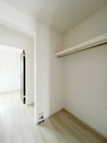 新築戸建・新築建売　福島市飯坂町平野西海枝屋敷　平野小・平野中の洋室|6.5帖の洋室！すっきりしたお部屋なので家具などの配置もしやすいですね！