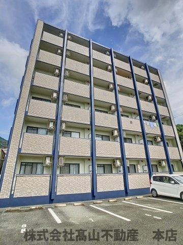 アルベール教育大前の駐車場