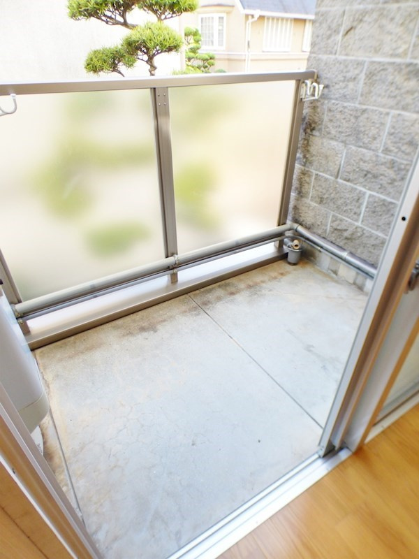 ドルム芦屋川のバルコニー