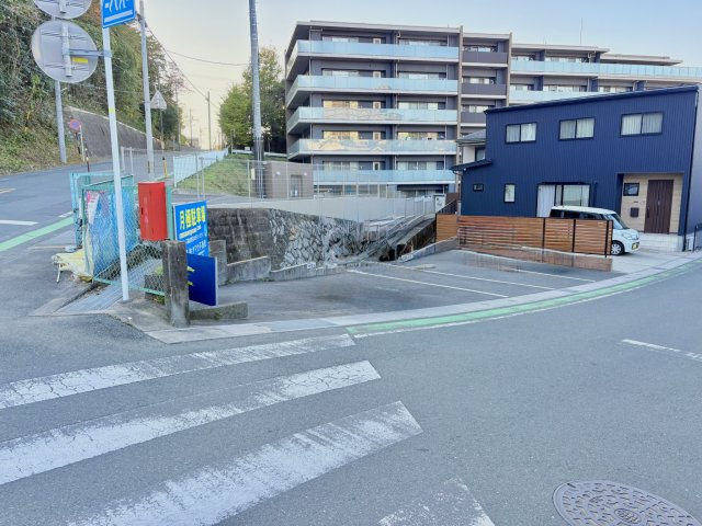 売中古戸建　中央区鴨江二丁目の駐車場|徒歩50ｍの場所に月極駐車場あり。引継ぎ可能（月4000円）