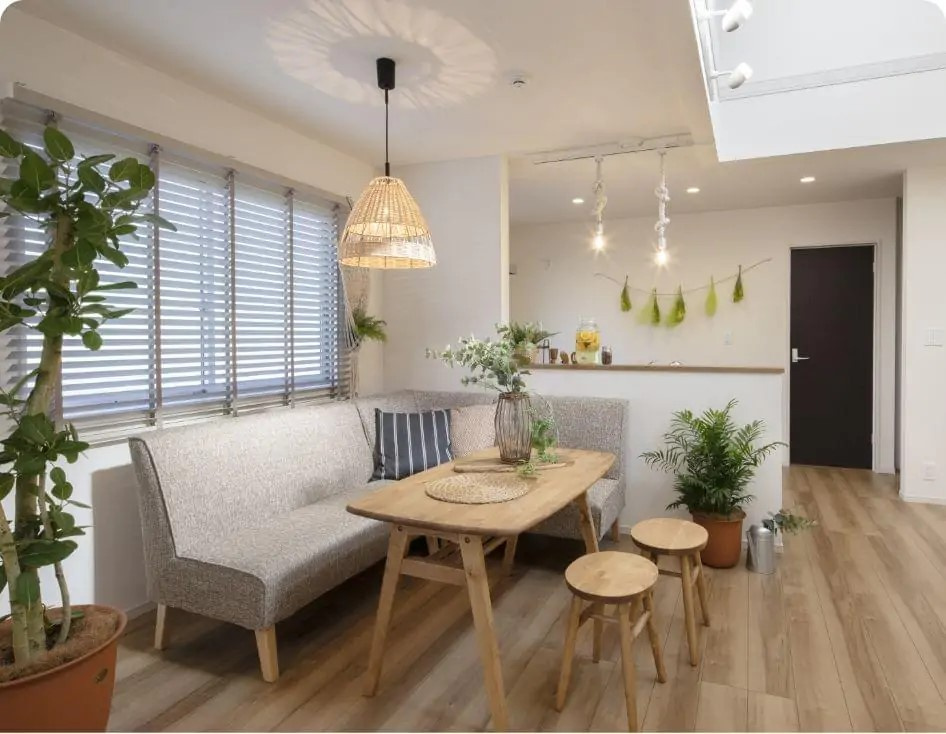 見沼区大谷　新築分譲住宅の居間・リビング|施工例。イメージ写真です