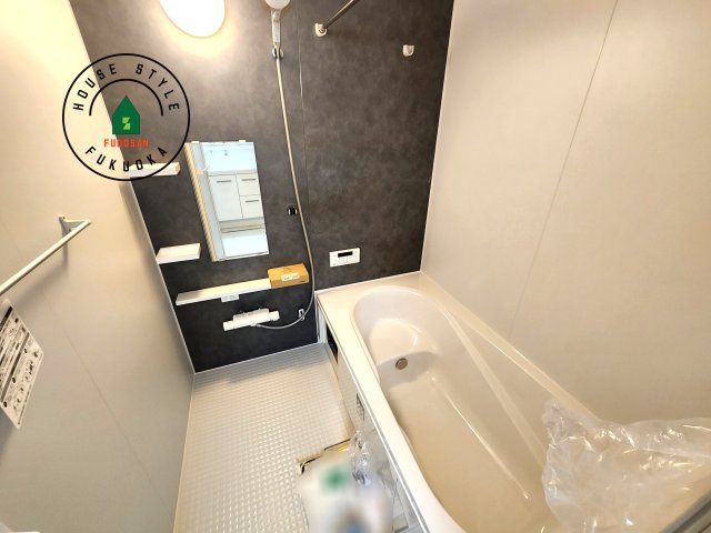 福岡市中央区港3丁目第1-1棟（1号棟）の浴室|1日の疲れを癒してくれる広々バスルーム。雨の日のお洗濯にも大活躍な浴室乾燥機付です！