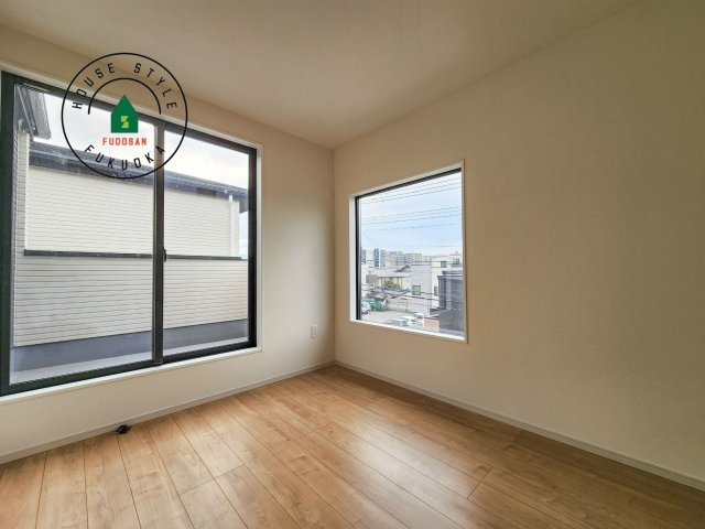 福岡市中央区港3丁目第1-1棟（1号棟）の内観：施工例|主寝室には収納力に優れたクローゼットがありますので、お部屋もすっきり片付きます。