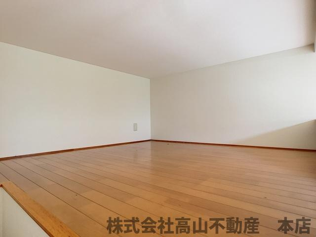 ジェニファーⅢの居間・リビング