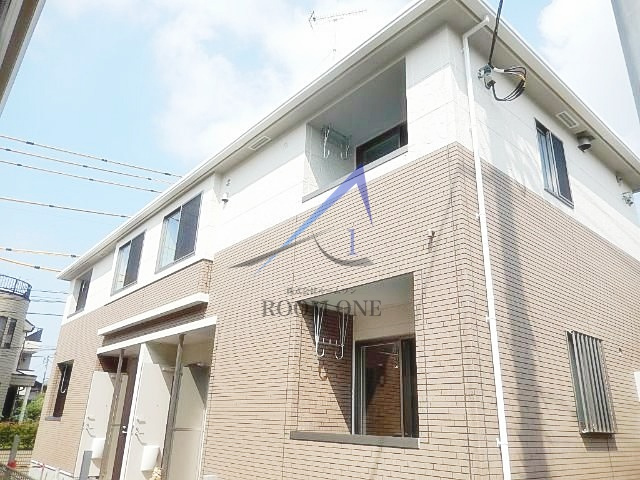 ヴァレンティーナ（Ｖａｌｅｎｔｉｎａ）のエントランス|エントランスです。