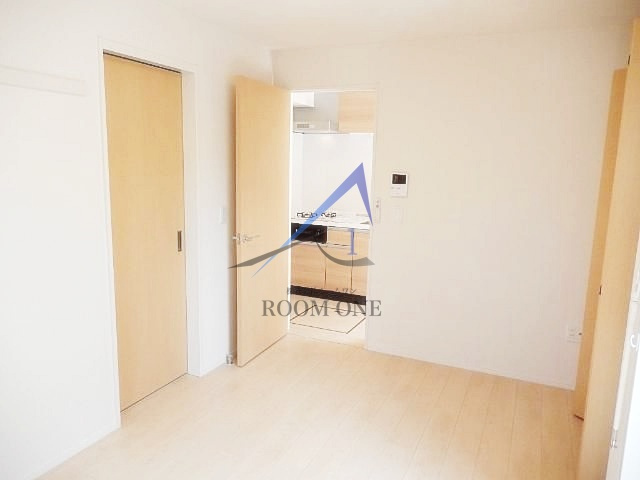 ヴァレンティーナ（Ｖａｌｅｎｔｉｎａ）の居間・リビング|洋室のお部屋です。