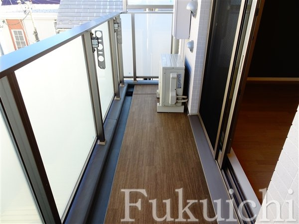 テラス都立大学のバルコニー