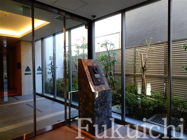 テラス都立大学のエントランス