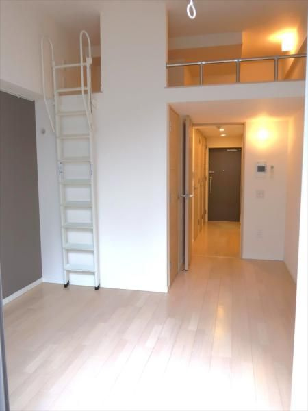 テラス都立大学の居間・リビング