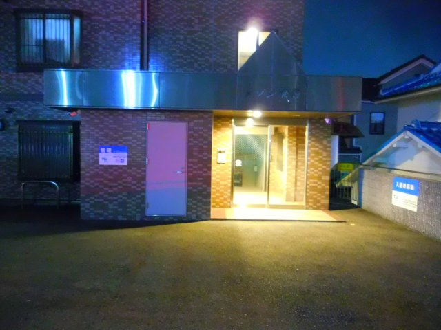 メゾン飛鳥のエントランス