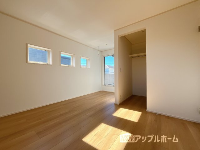 【新築住宅】深谷市西島 全4区画の洋室|２階居室は全室収納あり！たっぷりある収納活用でお部屋もキレイを保てます♪