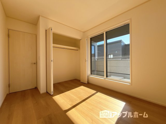 【新築住宅】深谷市西島 全4区画の洋室|２階居室は全室収納あり！たっぷりある収納活用でお部屋もキレイを保てます♪