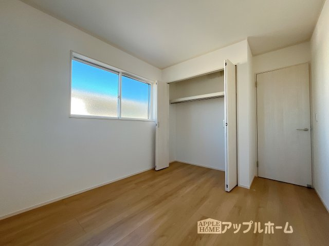 【新築住宅】深谷市西島 全4区画の洋室|２階居室は全室収納あり！たっぷりある収納活用でお部屋もキレイを保てます♪