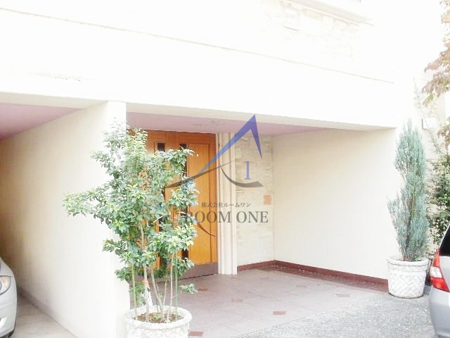 フロントリーのエントランス|エントランスです。