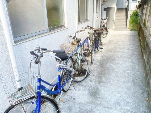 春月ビルのその他共用部分|駐輪場です。