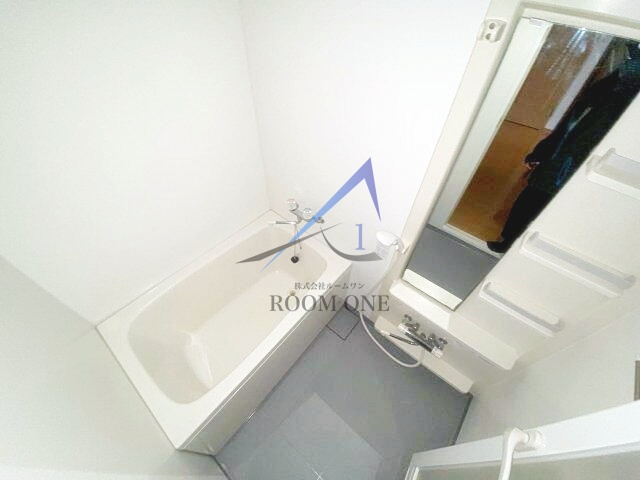 春月ビルの浴室|お風呂です。